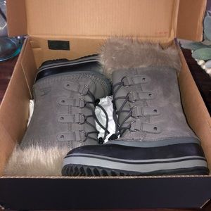 Sorel Youth Joan of Artic Boots Size 2 (Kids)
